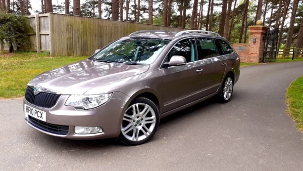 Precut Tint Film Kit For Skoda Superb Station Wagon From 2010 2017 Precut tint film kit for Skoda Superb Break from 2010-2017