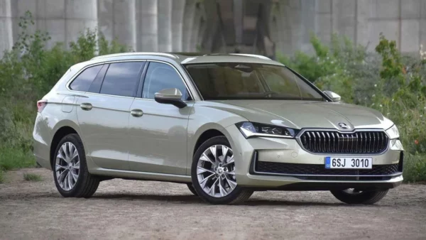 Precut tint film kit for Skoda Superb Break from 2024-2024